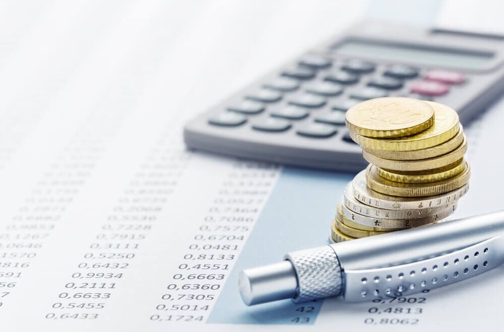 Top 4 Signs Your Business Needs a Professional Accountant